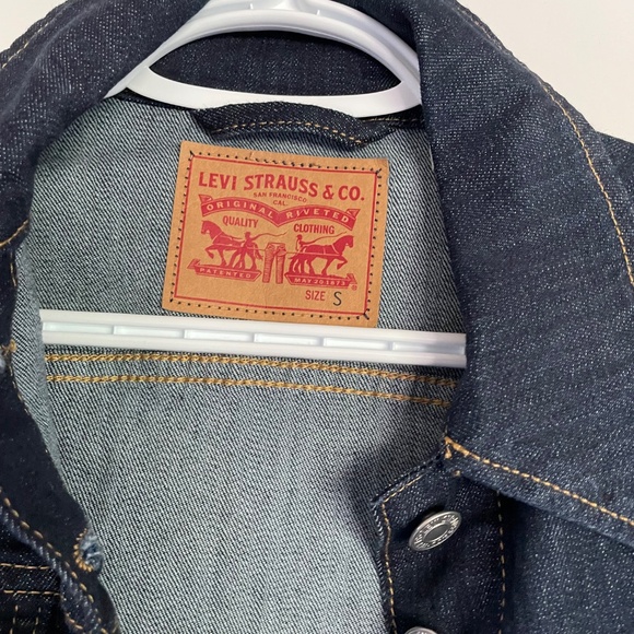 Levi’s Jean jacket - Picture 2 of 2